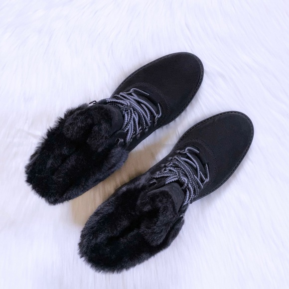 Timberland Women’s Courmayeur Valley 6 Inch Waterproof Faux-Fur Boots - Picture 4 of 9